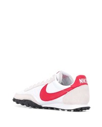 Baskets basses en toile blanc et rouge Nike