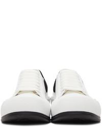 Baskets basses en toile blanches et noires Alexander McQueen