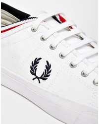 Baskets basses en toile blanches Fred Perry