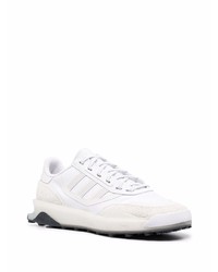 Baskets basses en toile blanches adidas