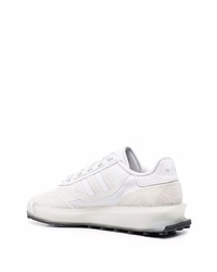 Baskets basses en toile blanches adidas