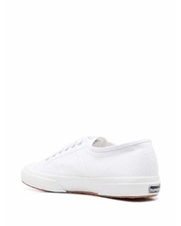 Baskets basses en toile blanches Superga