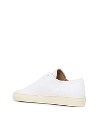 Baskets basses en toile blanches Common Projects