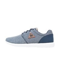 Baskets basses en toile bleu clair Le Coq Sportif