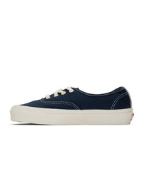 Baskets basses en toile bleu marine Vans