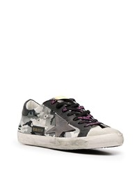 Baskets basses en toile camouflage grises Golden Goose