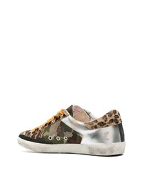 Baskets basses en toile camouflage marron Golden Goose