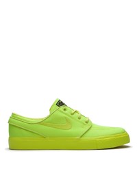 Baskets basses en toile chartreuses Nike