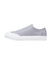 Baskets basses en toile grises