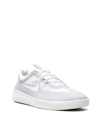 Baskets basses en toile grises Nike