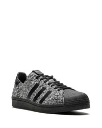 Baskets basses en toile grises adidas