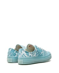 Baskets basses en toile imprimées bleu clair Converse