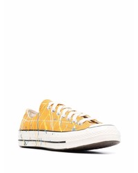 Baskets basses en toile imprimées jaunes Converse
