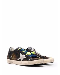 Baskets basses en toile imprimées marron foncé Golden Goose