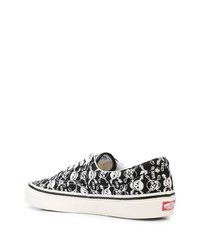 Baskets basses en toile imprimées noires et blanches Vans