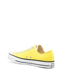 Baskets basses en toile jaunes Converse