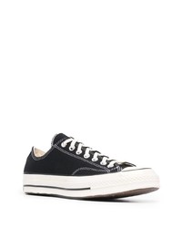 Baskets basses en toile noires et blanches Converse