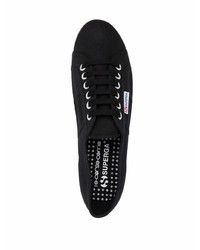 Baskets basses en toile noires Superga