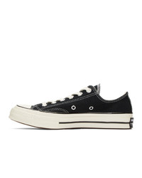 Baskets basses en toile noires Converse