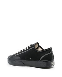 Baskets basses en toile noires Superga