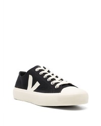 Baskets basses en toile noires Veja