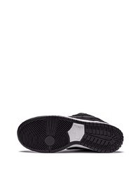 Baskets basses en toile noires Nike