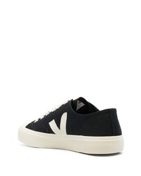 Baskets basses en toile noires Veja