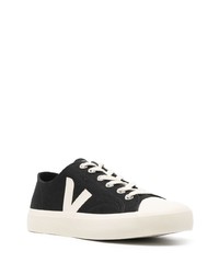 Baskets basses en toile noires Veja