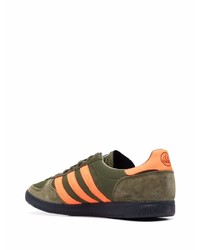 Baskets basses en toile olive adidas