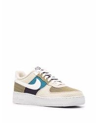 Baskets basses en toile olive Nike