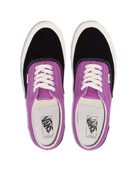 Baskets basses en toile pourpres Vans