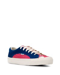 Baskets basses en toile rouge et bleu marine Vans