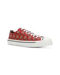 Baskets basses en toile rouges Burberry