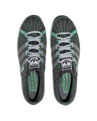 Baskets basses en toile vert foncé adidas by Craig Green