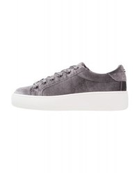 Baskets basses gris foncé Steve Madden