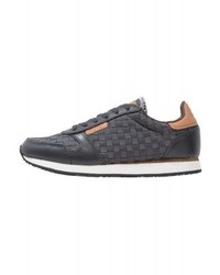 Baskets basses gris foncé Woden