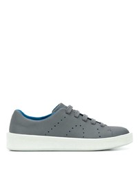 Baskets basses grises Camper