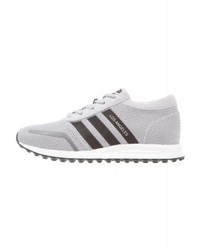 Baskets basses imprimées grises adidas