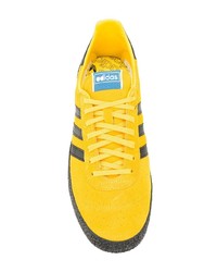 Baskets basses jaunes adidas