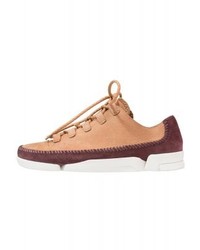 Baskets basses marron clair Clarks