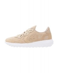 Baskets basses marron clair Converse
