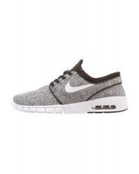 Baskets basses marron clair Nike