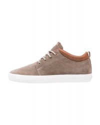 Baskets basses marron Globe