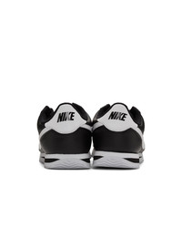 Baskets basses noires et blanches Nike