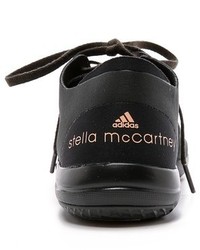 Baskets basses noires adidas by Stella McCartney