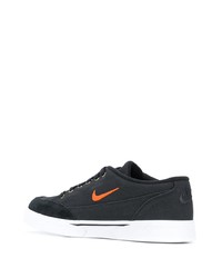 Baskets basses noires Nike