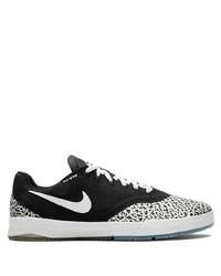 Baskets basses noires Nike