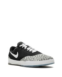 Baskets basses noires Nike