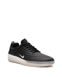 Baskets basses noires Nike