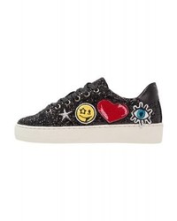Baskets basses noires XTI